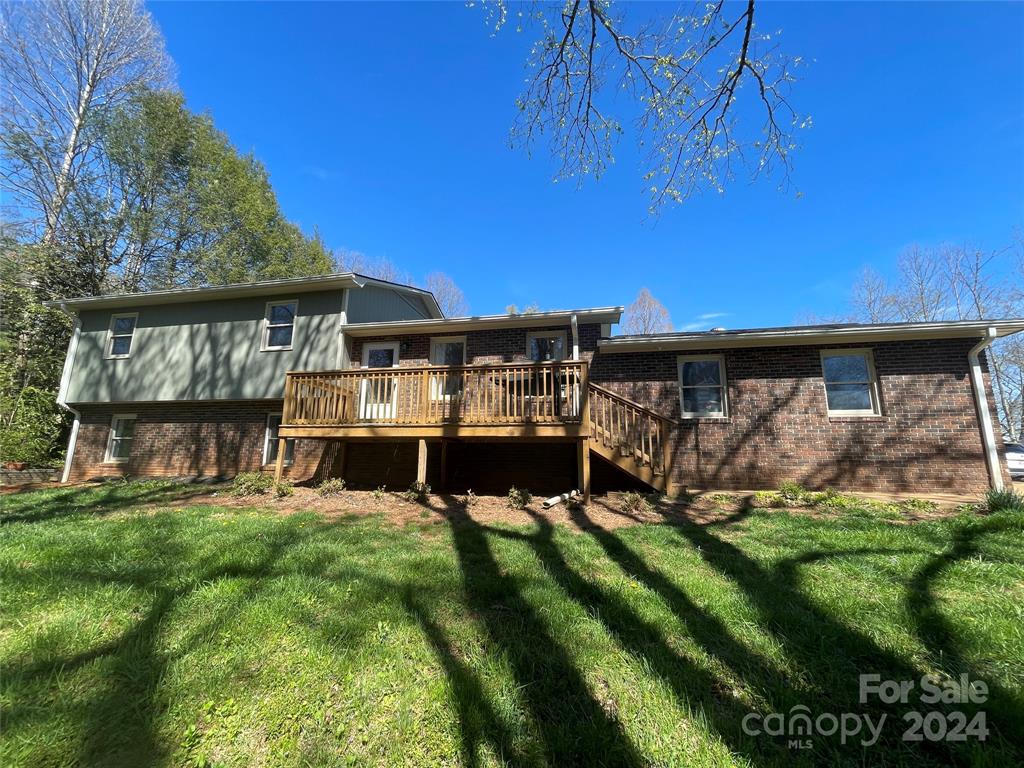 Beautiful Home In Desirable Area of McDowell County